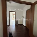 Affitto 4 camera appartamento di 135 m² in Viterbo