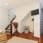 Rent 4 bedroom apartment of 40 m² in Lisboa