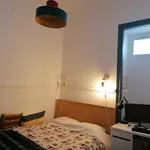 Rent a room of 100 m² in Lisbon