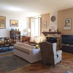 Rent 3 bedroom apartment of 155 m² in Spoleto