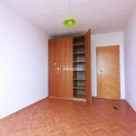 Pronajměte si 3 ložnic/e byt o rozloze 80 m² v Městec Králové