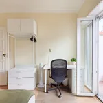 Rent 4 bedroom apartment in Lisbon