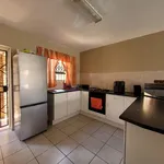 Rent 2 bedroom apartment in Roodepoort