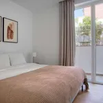 Rent 1 bedroom apartment of 40 m² in lisbon