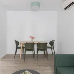 Rent 3 bedroom apartment in Madrid