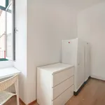 Rent a room of 399 m² in Lisboa