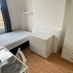 Rent a room of 60 m² in london