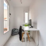 Rent 4 bedroom apartment of 20 m² in Madrid