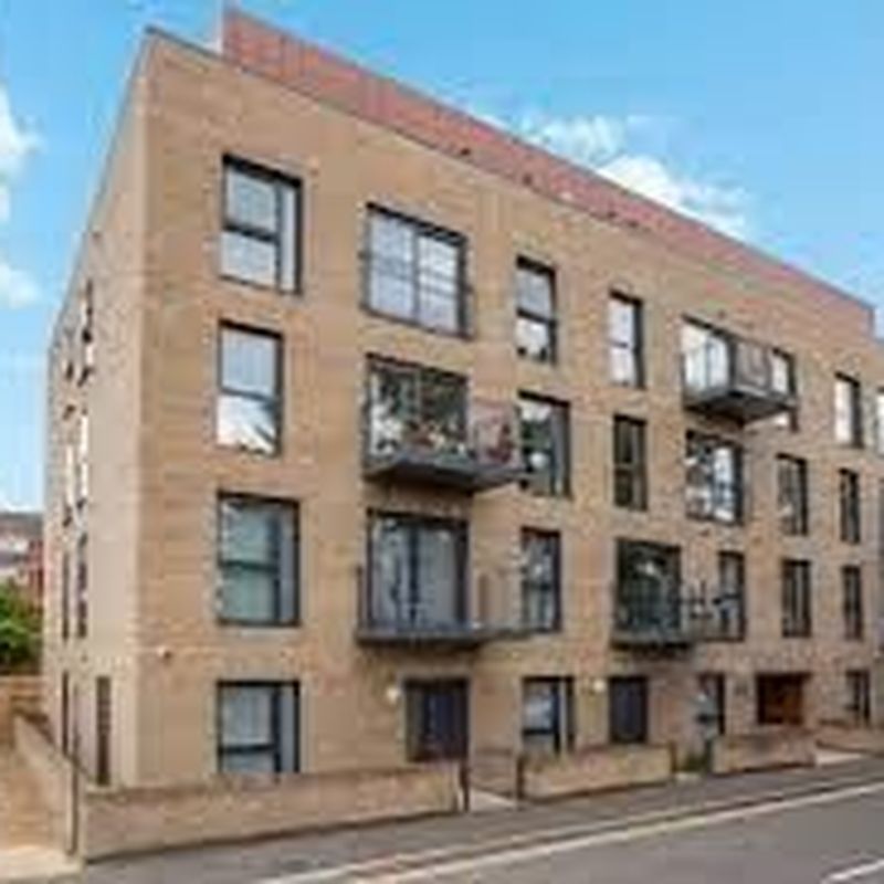 Flat to rent in Aston House, 62-68 Oak End Way, Gerrards Cross SL9