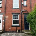 Rent 4 bedroom house in Leeds