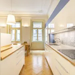 Pronajměte si 3 ložnic/e byt o rozloze 116 m² v Prague