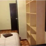 Rent a room of 80 m² in valencia