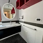 Rent 4 bedroom house of 300 m² in Napoli