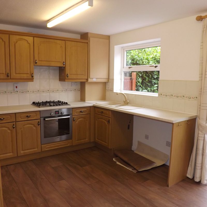 3 bedroom property to let in Sherbourne Avenue, Bramley, Rotherham S66 - £1,200 pcm Braithwell