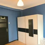 Rent a room of 300 m² in Porto