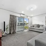 Rent 3 bedroom apartment in Puketāpapa