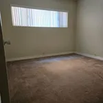 Rent 2 bedroom apartment in Long Beach