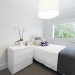 Rent 2 bedroom flat of 64 m² in London