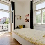 Rent a room of 92 m² in prague