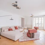 Appartement de 165 m² avec 5 chambre(s) en location à Paris