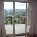 Maison de 1517 m² avec 3 chambre(s) en location à Kelowna