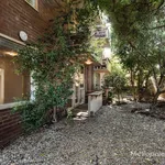 Rent 2 bedroom apartment in Elwood