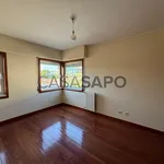 Rent 3 bedroom house of 230 m² in Vila Nova de Gaia