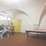 Affitto 4 camera appartamento di 90 m² in Firenze