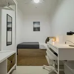 Rent 5 bedroom apartment in Barcelona