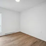 Rent 3 bedroom apartment of 82 m² in Gatineau