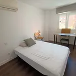 Rent a room of 120 m² in Madrid