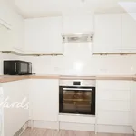 Rent 3 bedroom flat of 70 m² in Canterbury