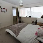 Rent 3 bedroom apartment in Yorkshire And The Humber