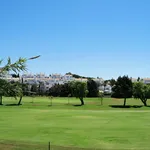 Rent 4 bedroom apartment of 369 m² in Marbella