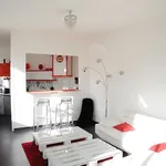 Appartement de 76 m² avec 4 chambre(s) en location à LA