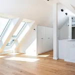 Miete 5 Schlafzimmer wohnung von 172 m² in Dusseldorf