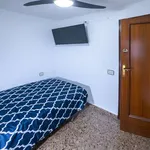 Rent a room of 99 m² in valencia