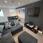 Rent 6 bedroom house in Wales