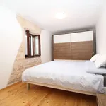 Rent 2 bedroom house of 220 m² in Golaš