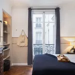 Rent 3 bedroom apartment of 69 m² in Paris