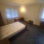 Rent 8 bedroom house in East Midlands