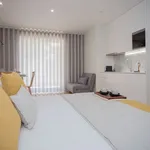 Rent 1 bedroom apartment of 47 m² in Porto