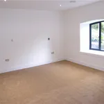 Rent 3 bedroom flat in Hart