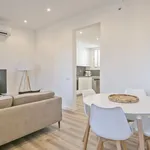 Rent 4 bedroom apartment of 55 m² in Barcelona