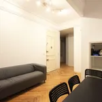 Rent a room of 180 m² in madrid