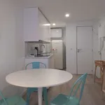 Rent 1 bedroom apartment of 40 m² in lisbon