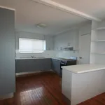 Rent 3 bedroom house in Emerald