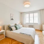 Rent 2 bedroom apartment in Praha 3