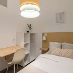 Rent a room of 90 m² in barcelona