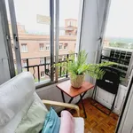 Rent a room of 140 m² in Madrid